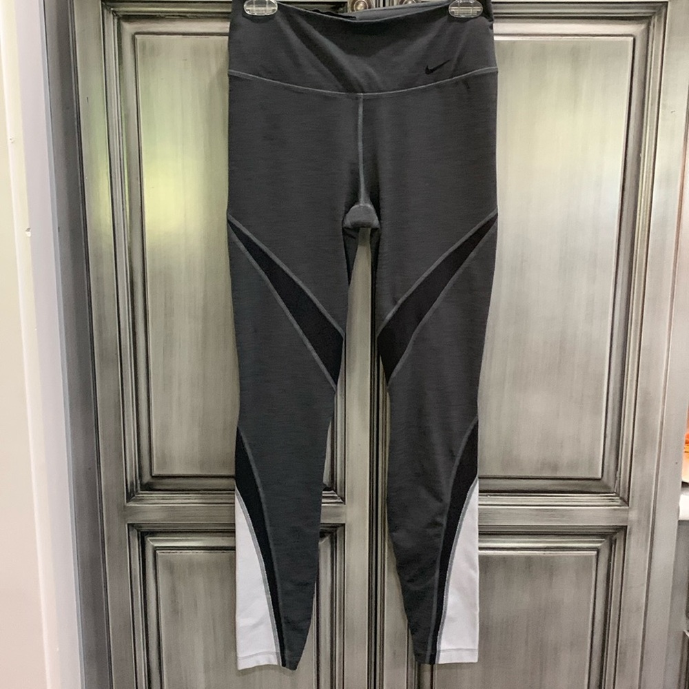 Women’s Nike DRI-FIT Leggings